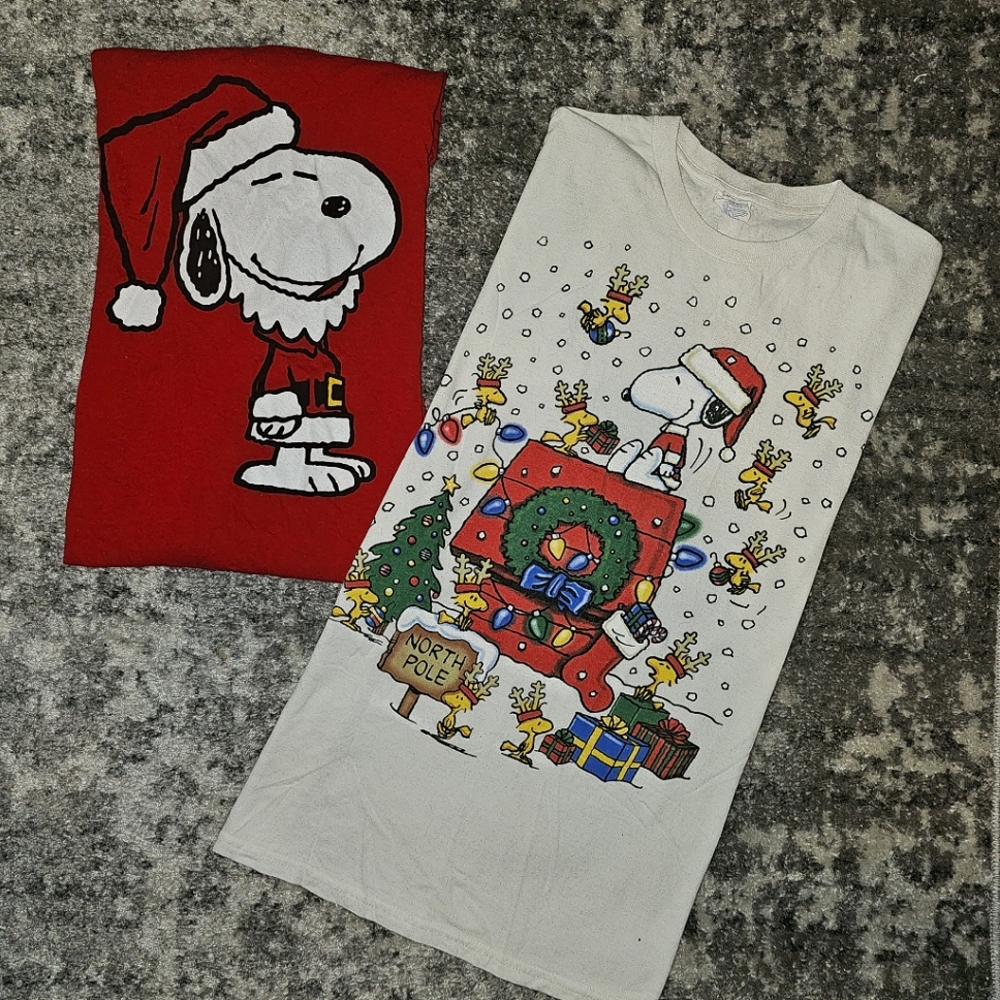 Bundle of 2 Unisex Christmas Peanuts Santa Snoopy Graphic White Red Tee Shirts
